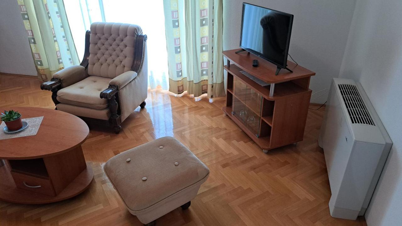 Apartment With Splendid Sea View Trogir Exterior photo
