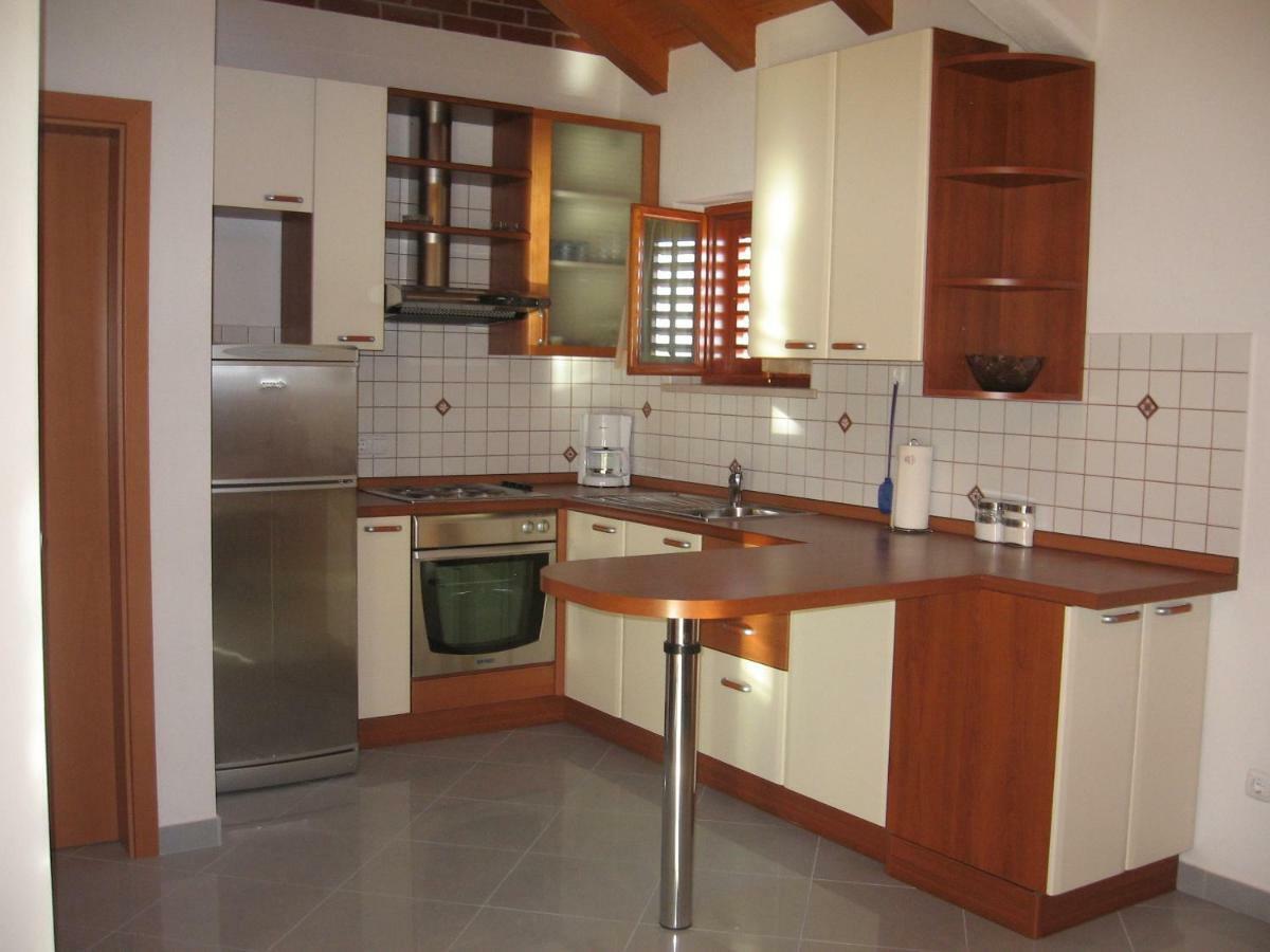 Apartment With Splendid Sea View Trogir Exterior photo