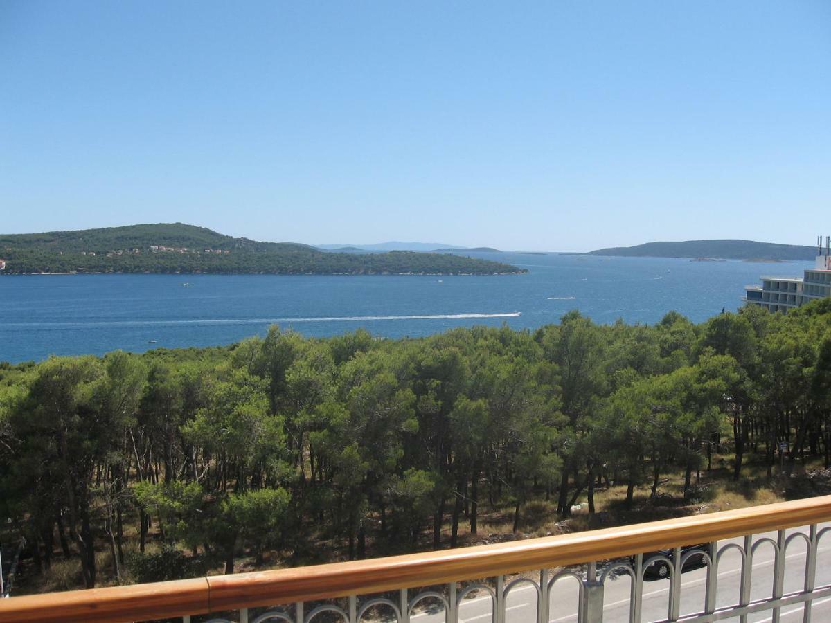 Apartment With Splendid Sea View Trogir Exterior photo
