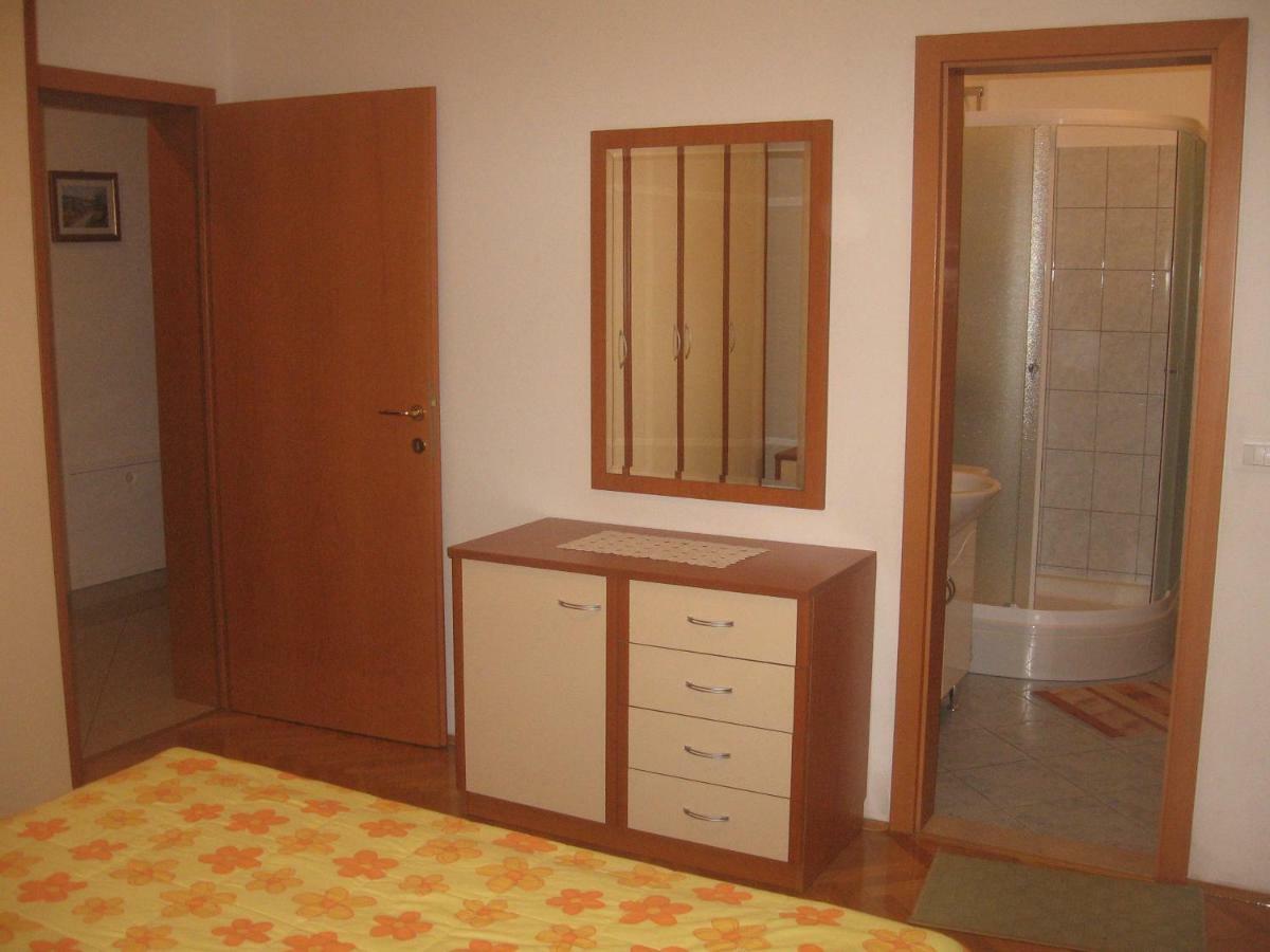 Apartment With Splendid Sea View Trogir Exterior photo